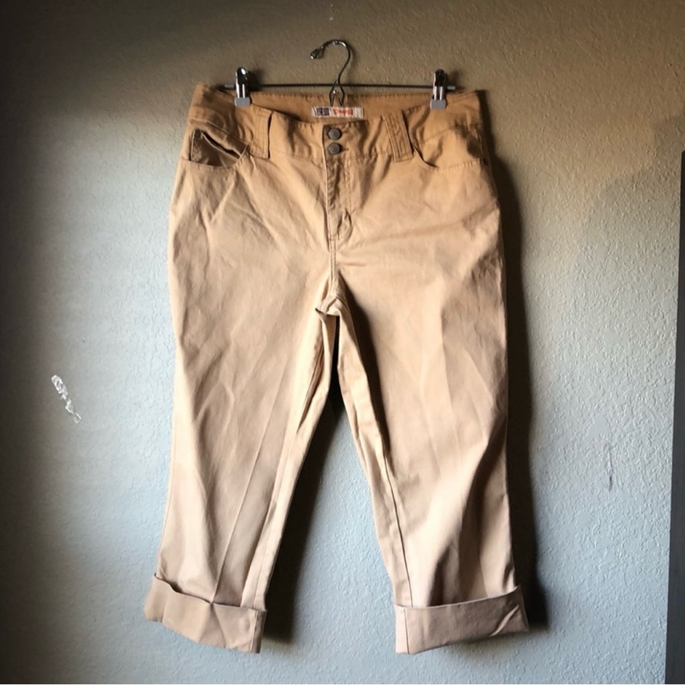 Faded Glory Pants Women’s Y2K Light Brown Tan Khaki Cropped Casual Pants Size 14